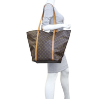 Louis Vuitton Sac Shopping Monogram Mannequin
