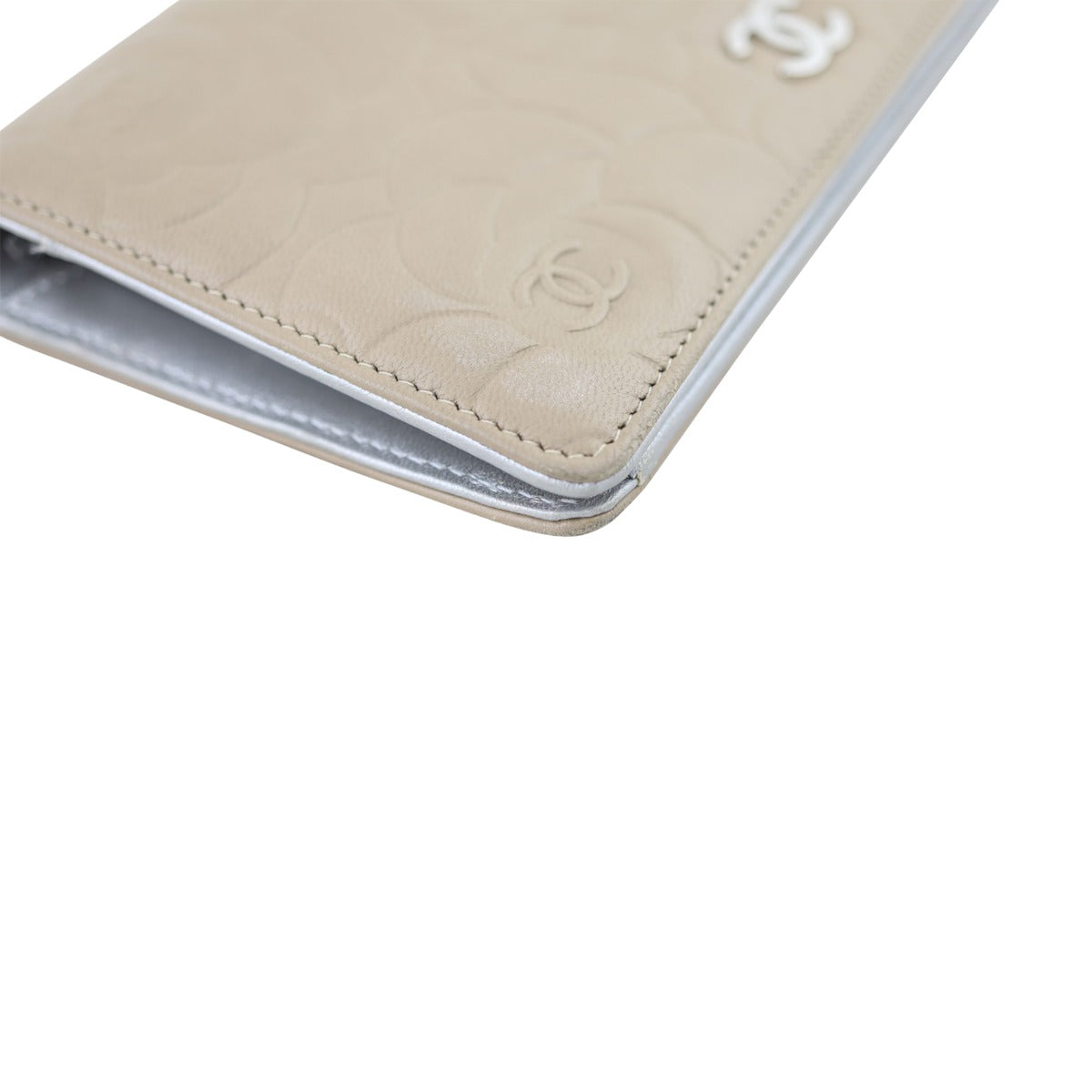 Chanel Camellia Yen Wallet Corner
