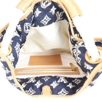 Louis Vuitton Cruise Bulles MM Limited Edition Whole interior
