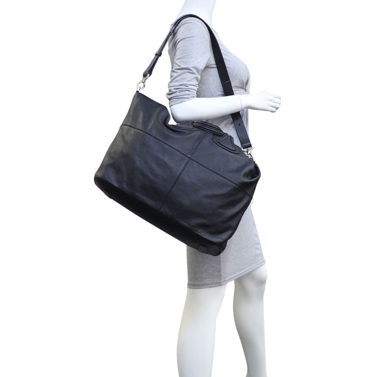 Givenchy Nightingale Signature Studded Large bag Mannequin
