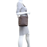 Louis Vuitton Messenger Bag Damier Ebene Mannequin
