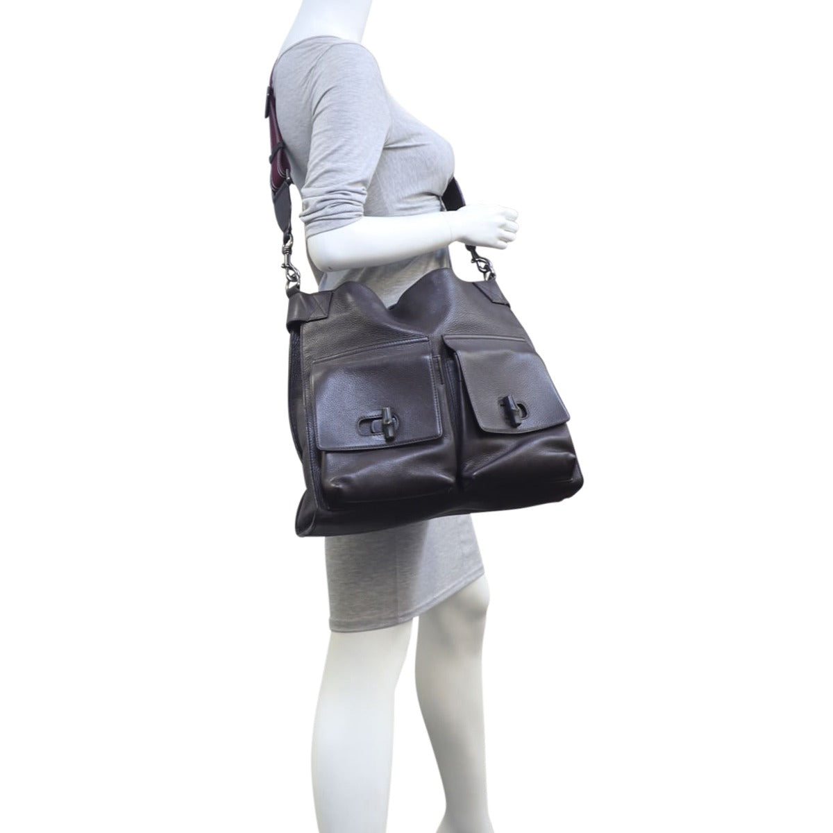 Gucci Bamboo Leather Messenger Bag Mannequin
