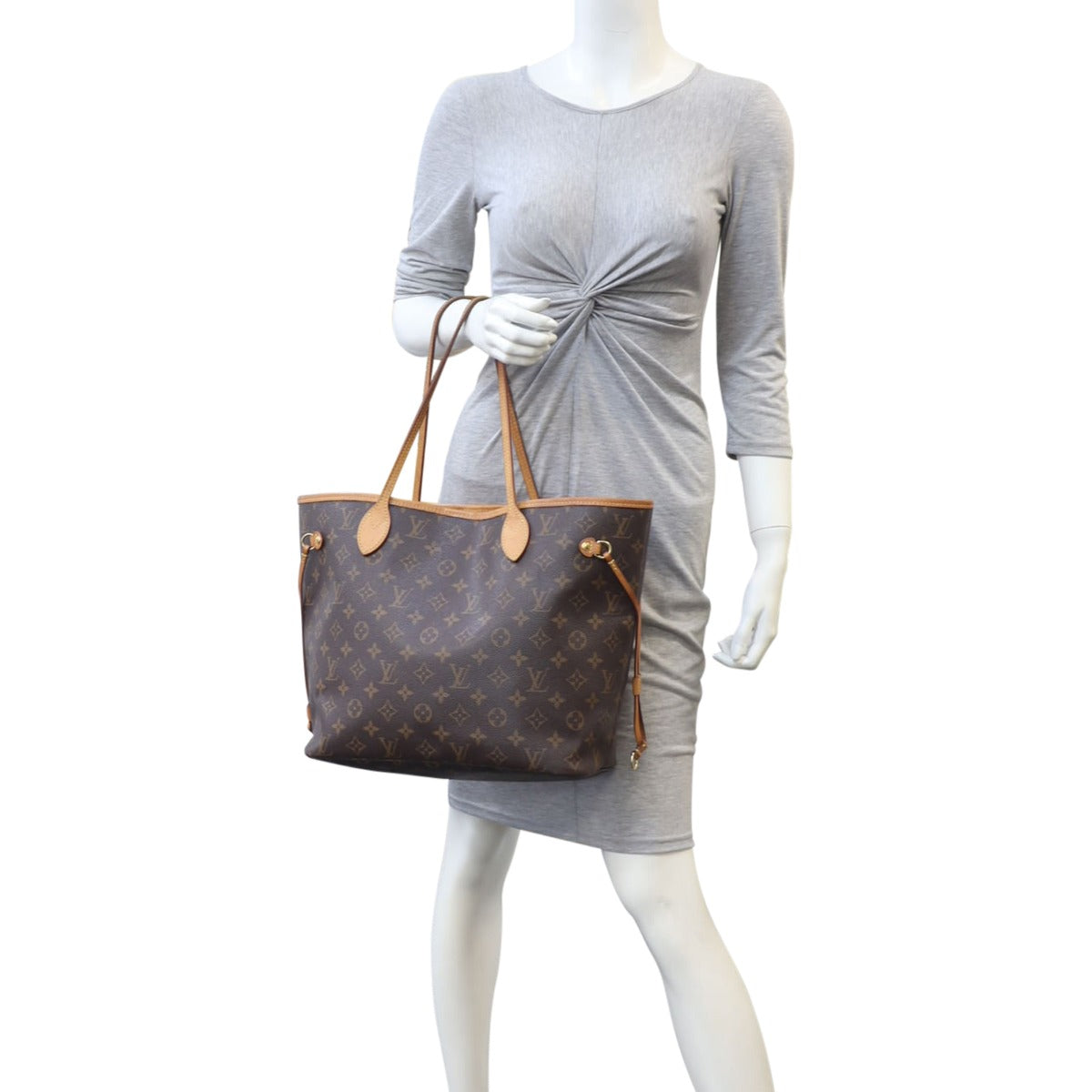 Louis Vuitton Neverfull MM Monogram Mannequin
