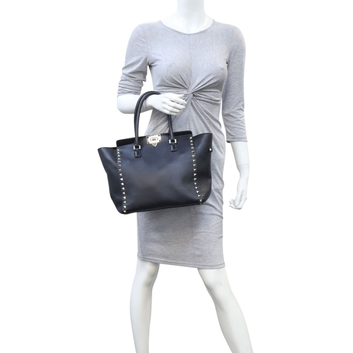 Valentino Rockstud Pagoda Tote Mannequin
