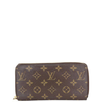 Louis Vuitton Zippy Wallet Monogram Front
