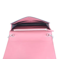 Gucci GG Supreme Blooms Chain Wallet Whole interior
