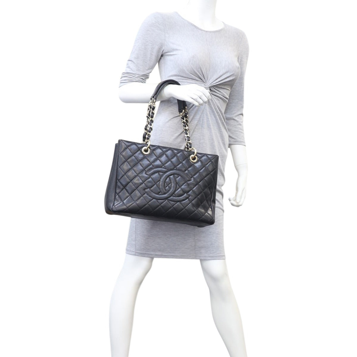 Chanel Grand Shopping Tote Mannequin
