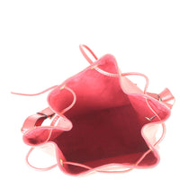 Louis Vuitton Petit Noe Epi Whole interior
