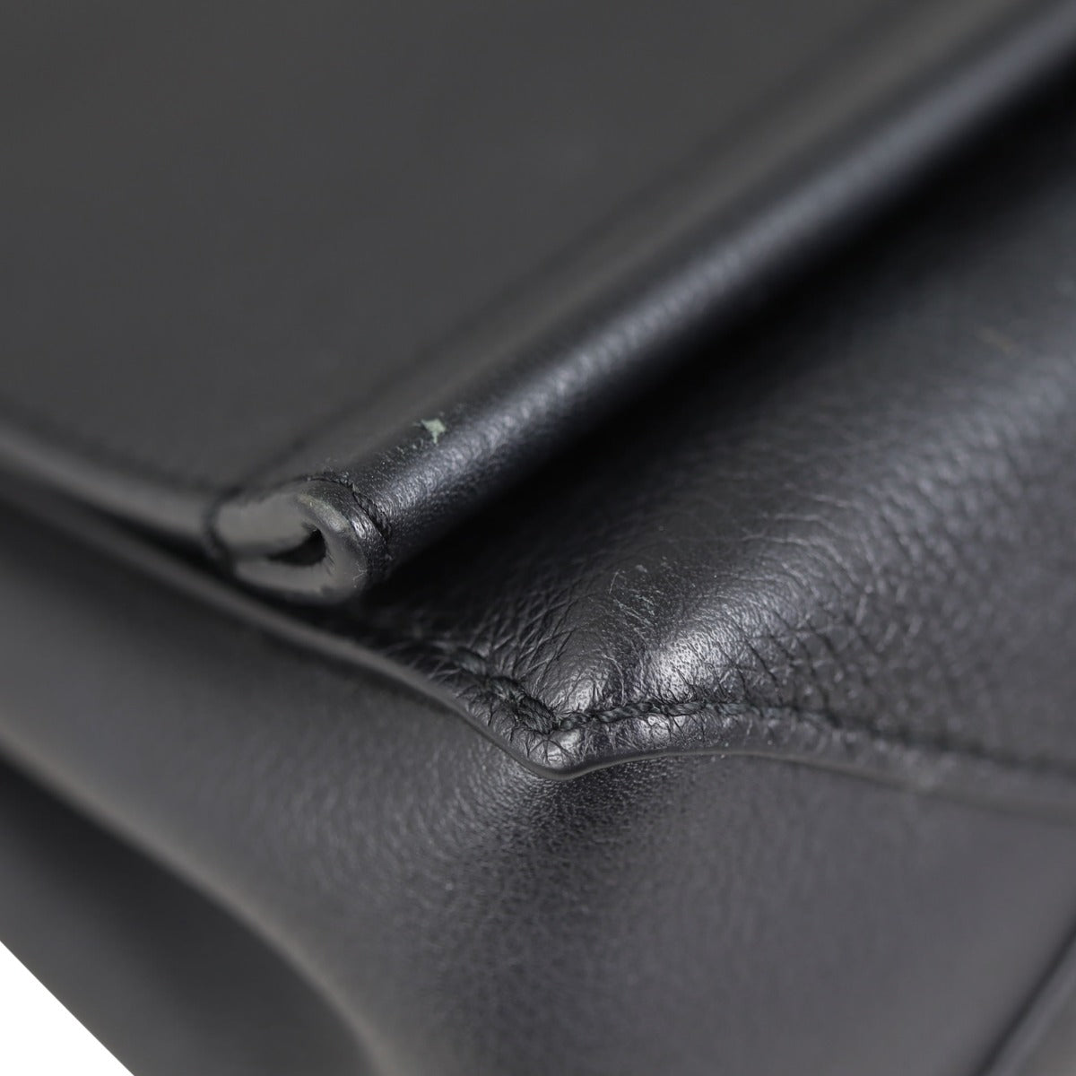 Louis Vuitton Lockme II BB Corner