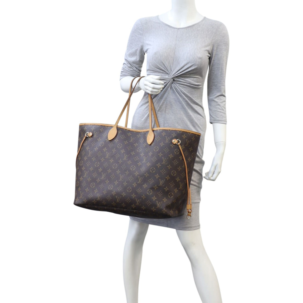 Louis Vuitton Neverfull GM Monogram Mannequin
