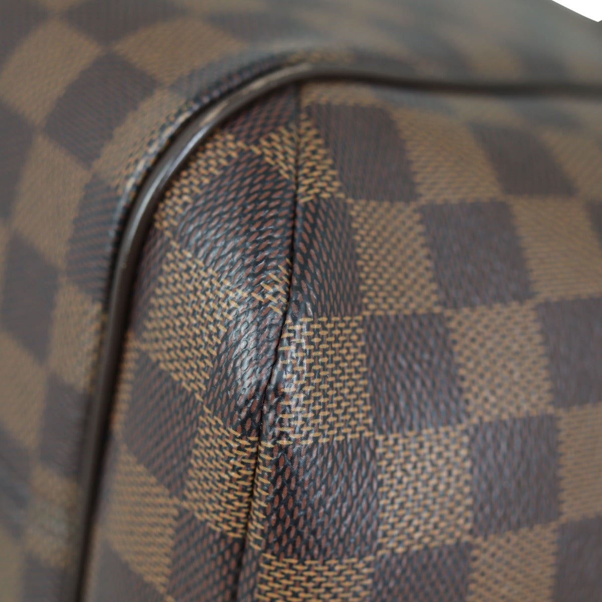 Louis Vuitton Totally PM Damier Ebene Corner
