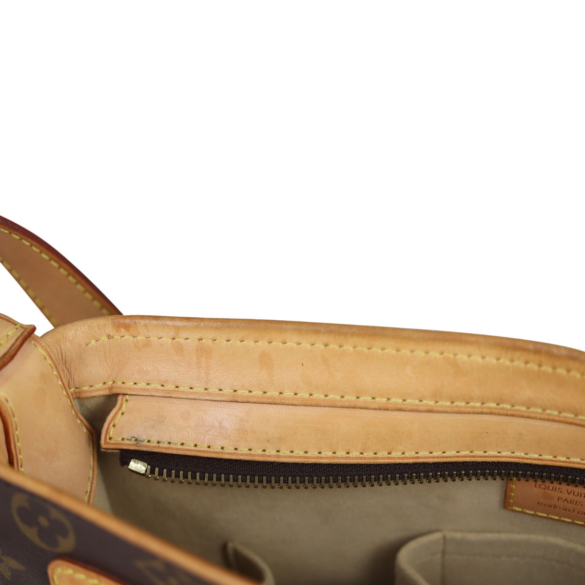 Louis Vuitton Hudson GM Monogram Corner
