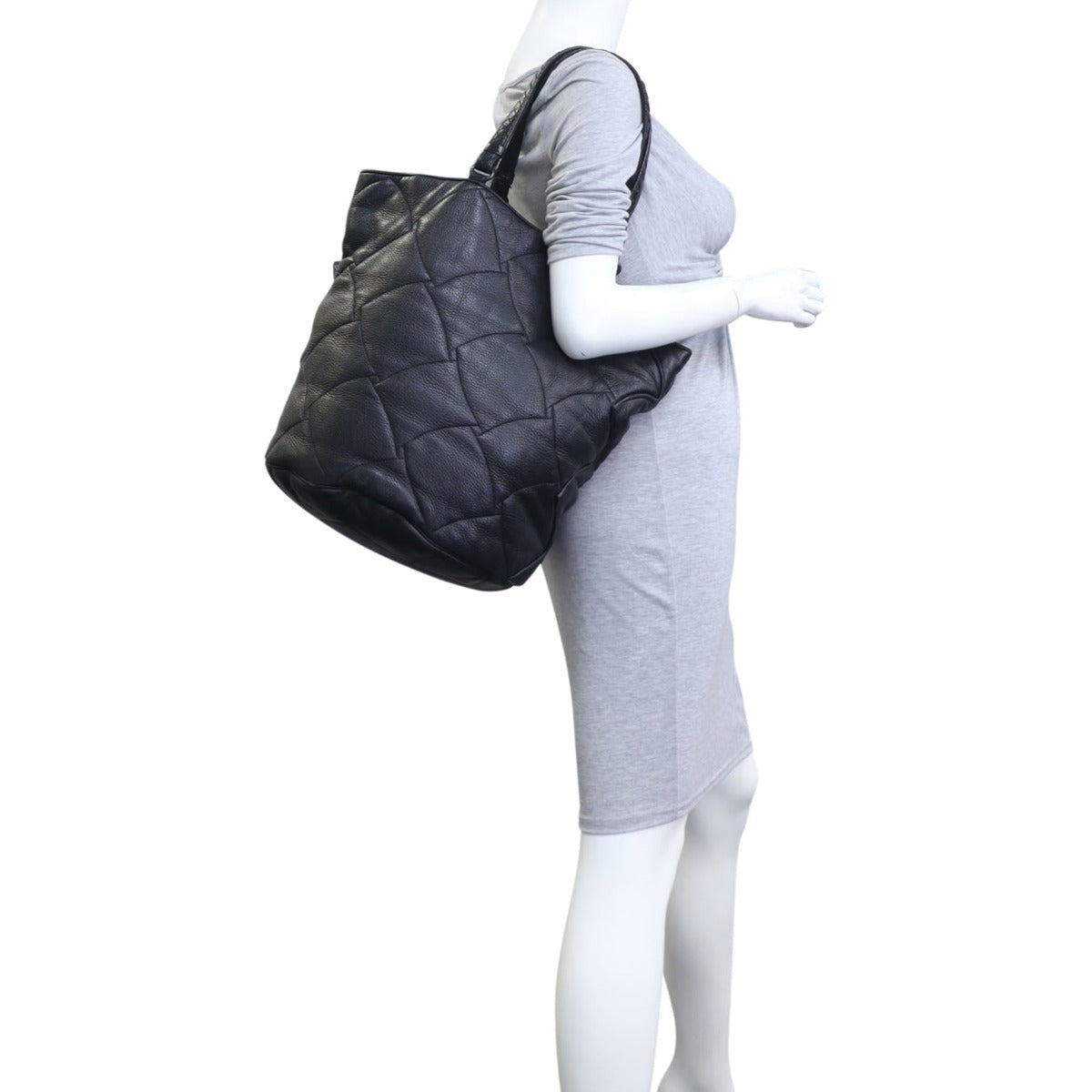 Bottega Veneta Quilted Tote Mannequin
