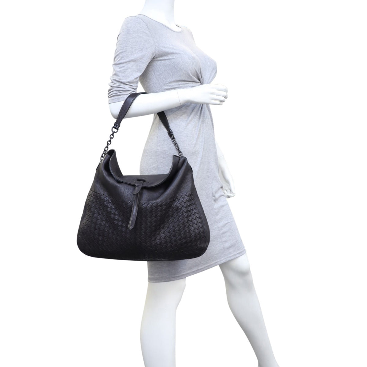 Bottega Veneta Intrecciato Chain Hobo Mannequin
