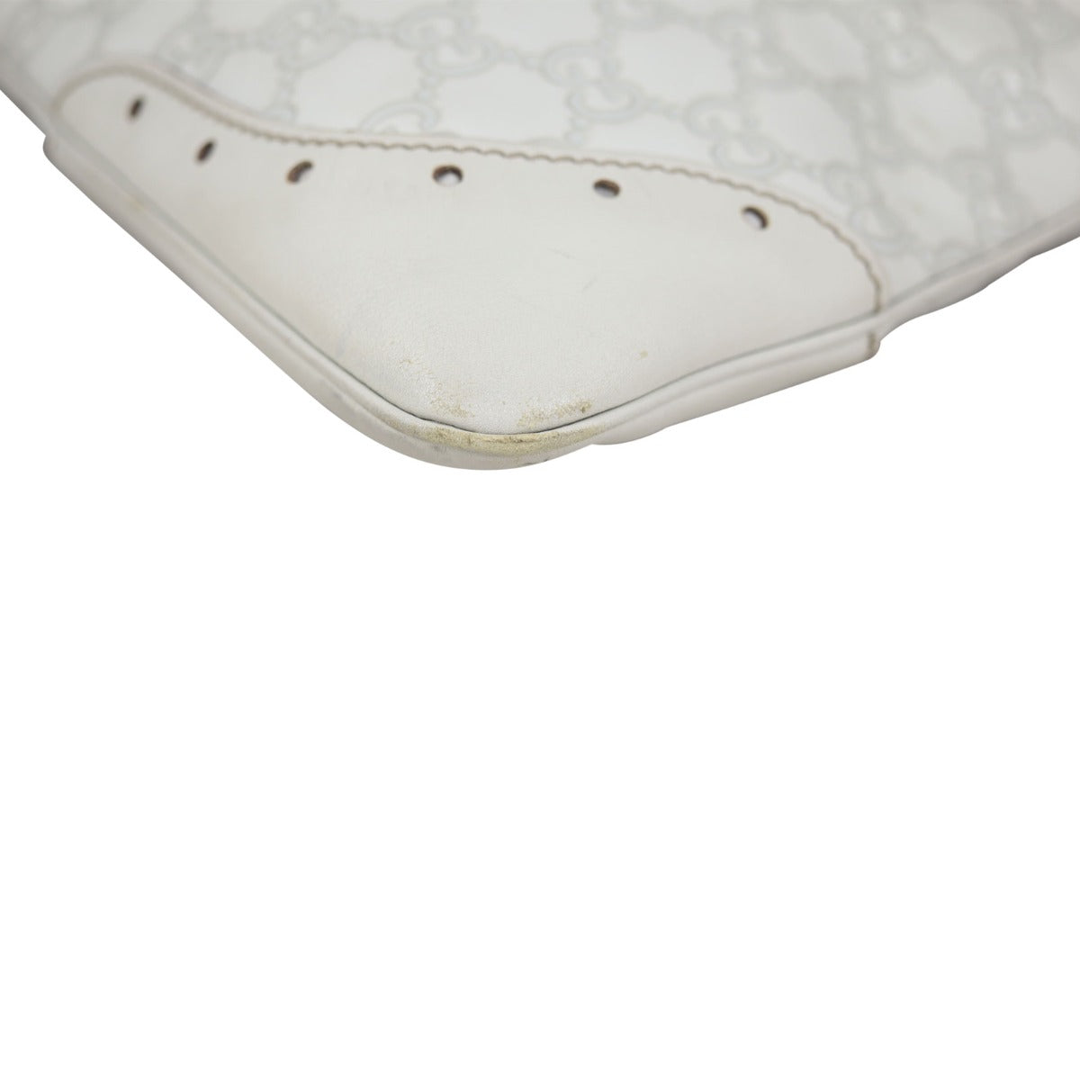 Gucci Guccissima Punch Shoulder Bag Corner Close up