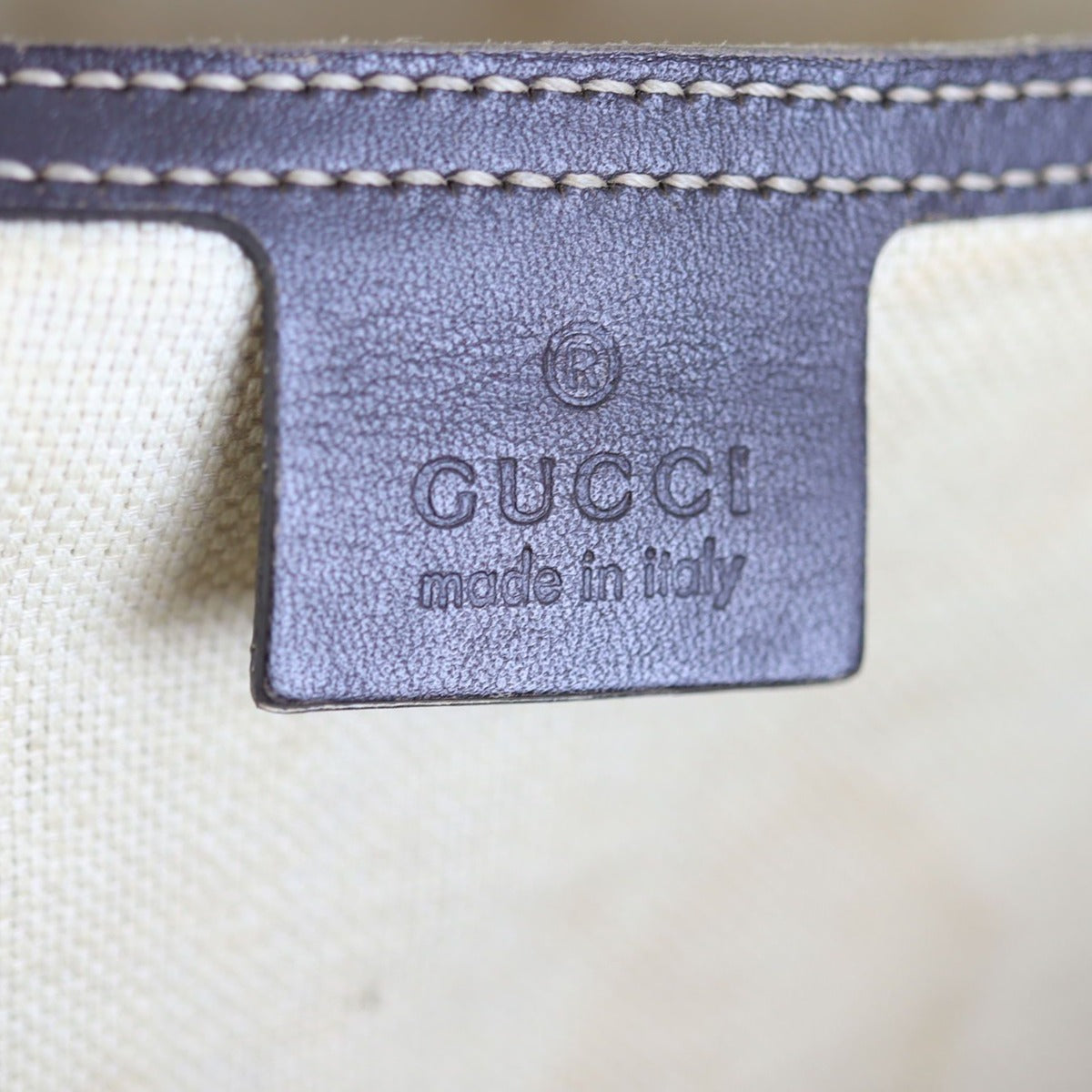 Gucci GG Supreme Joy Tote Stamp
