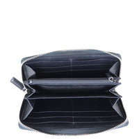 Gucci GG Supreme Zip Around Wallet Whole interior
