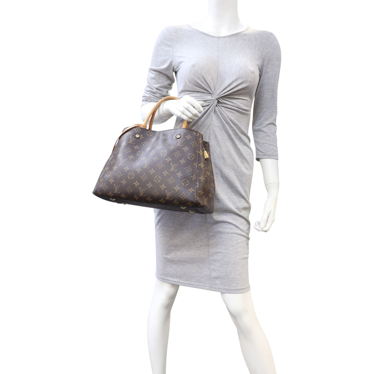 Louis Vuitton Montaigne MM Monogram Mannequin
