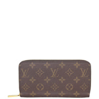 Louis Vuitton Zippy Wallet Monogram Front
