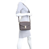 Louis Vuitton Pochette Metis Monogram Mannequin
