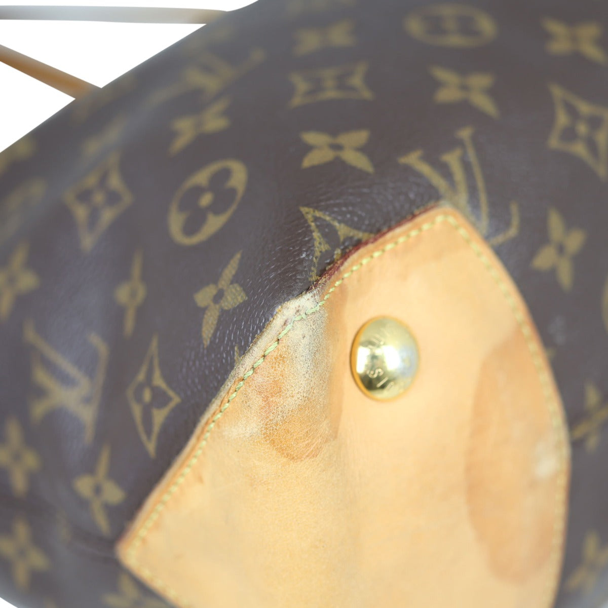 Louis Vuitton Wilshire MM Monogram Corner
