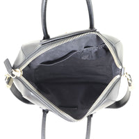 Givenchy Antigona Medium Whole interior
