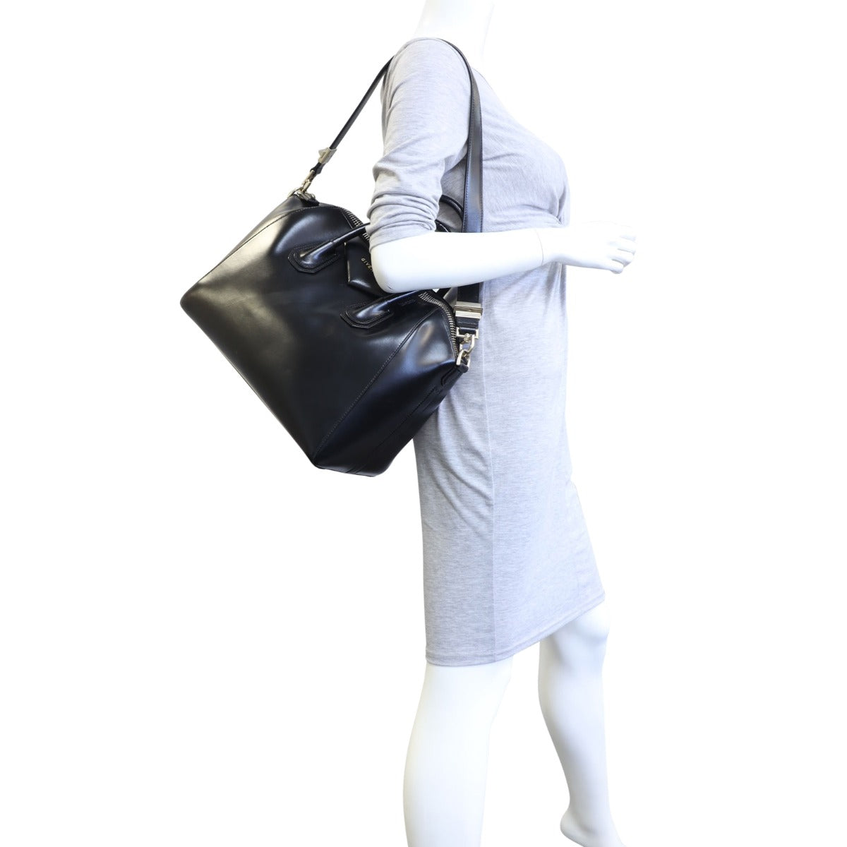 Givenchy Antigona Medium Mannequin
