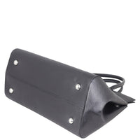 Louis Vuitton Marly MM Epi Corner
