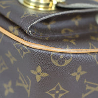 Louis Vuitton Hudson GM Monogram Corner
