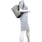 Gucci GG Supreme Bees Medium Padlock Tote Mannequin
