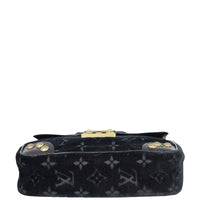 Louis Vuitton Irvine Alligator Velours Limited Edition Bag Base
