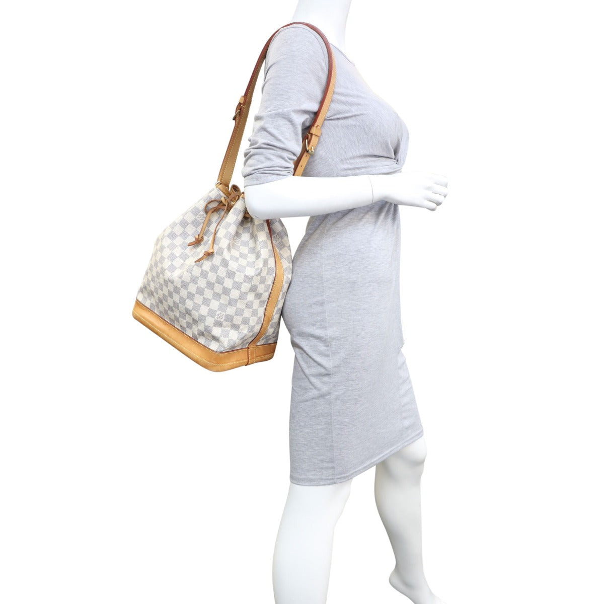 Louis Vuitton Noe Damier Azur Mannequin
