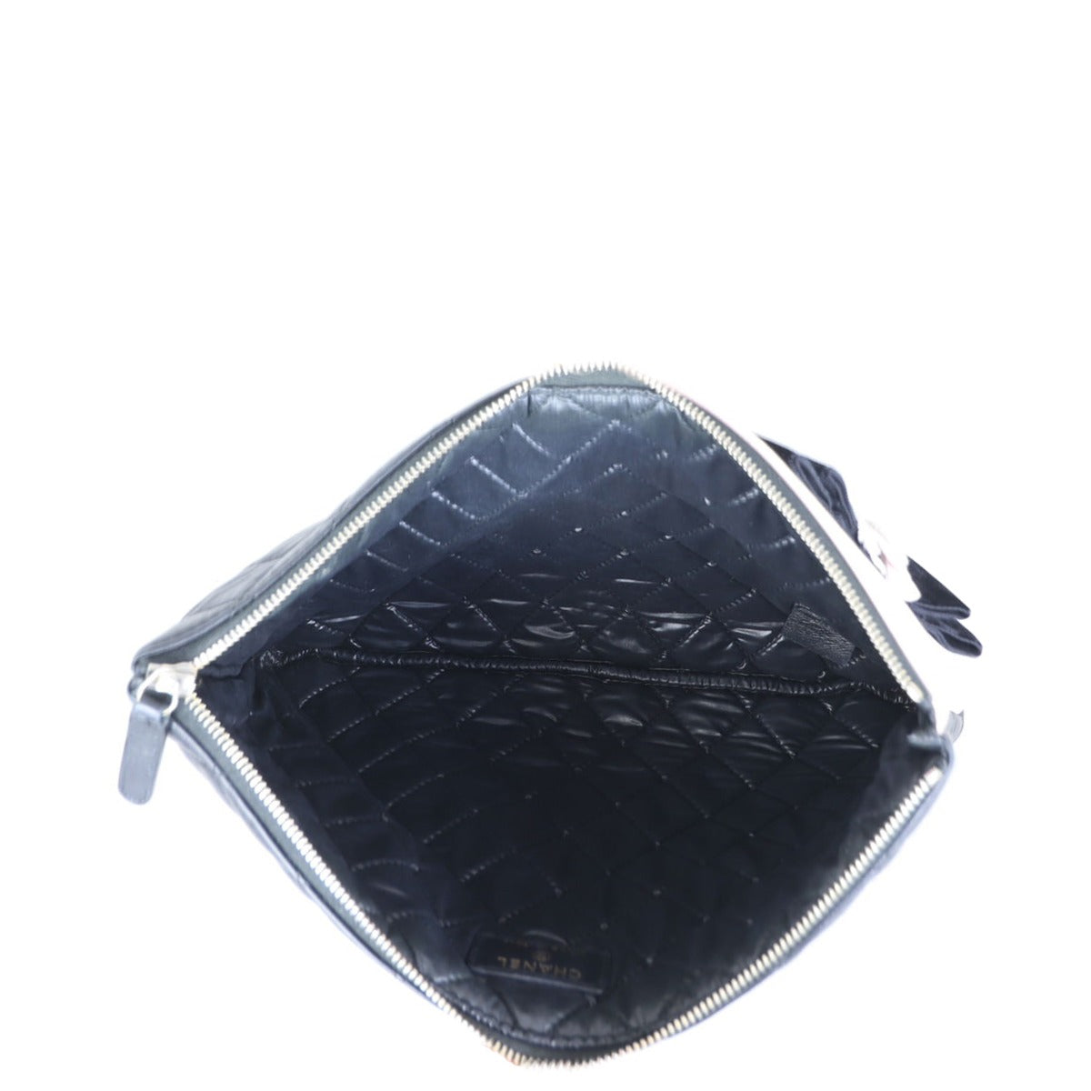 Chanel Camellia O-Case Medium Whole interior
