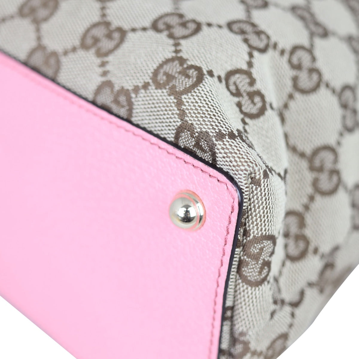 Gucci GG Canvas Charms Eclipse Tote Corner
