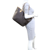 Louis Vuitton Neverfull MM Monogram Mannequin
