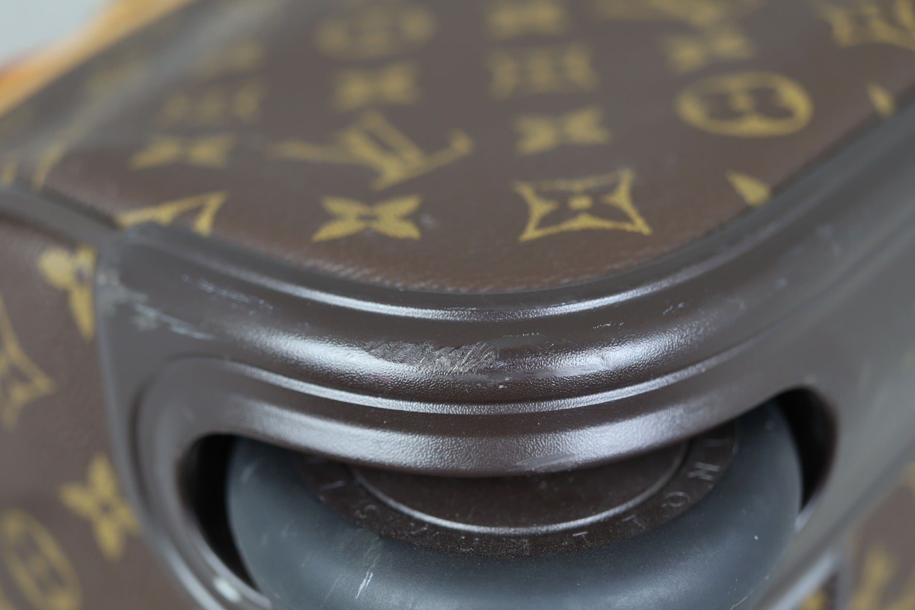 Louis Vuitton Eole 50 Rolling Luggage Bag Monogram Corner
