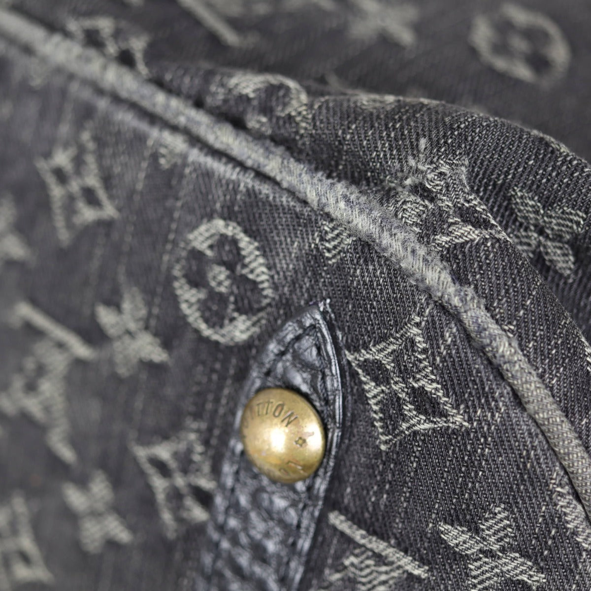 Louis Vuitton Mahina XL Denim Corner
