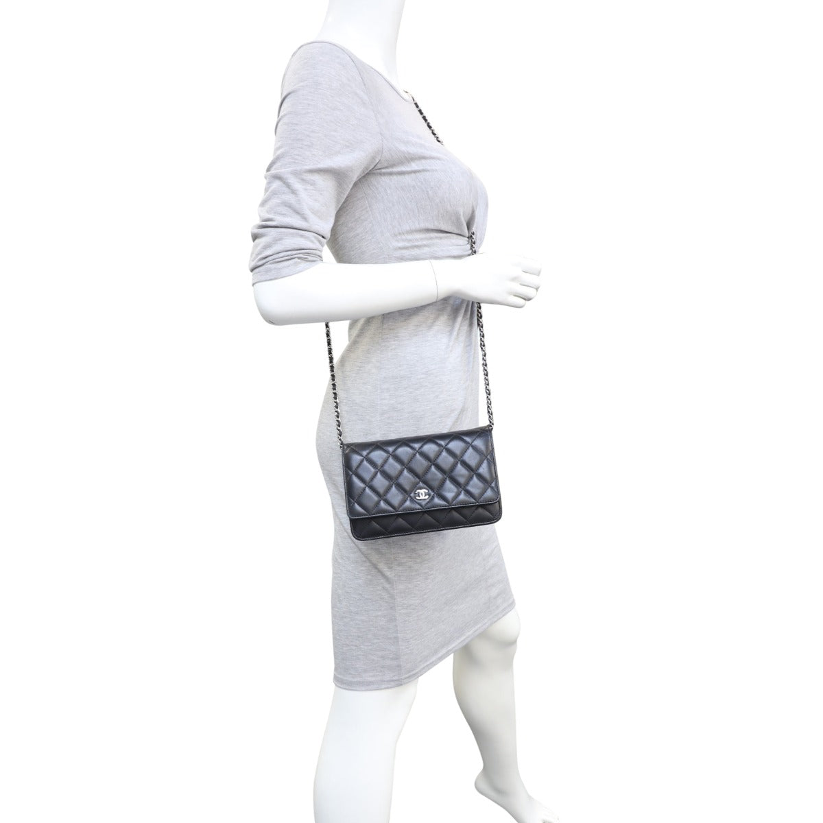Chanel Classic Wallet on Chain Mannequin
