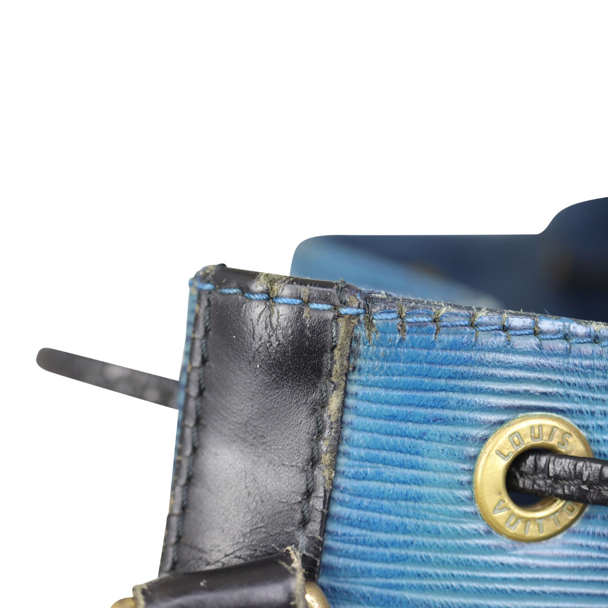 Louis Vuitton Petit Noe Epi Corner
