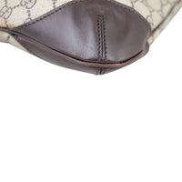 Gucci GG Supreme Messenger Bag Corner
