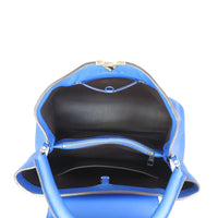 Louis Vuitton Capucines MM Whole interior
