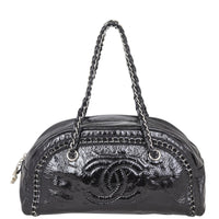 Chanel Luxe Ligne Bowler front
