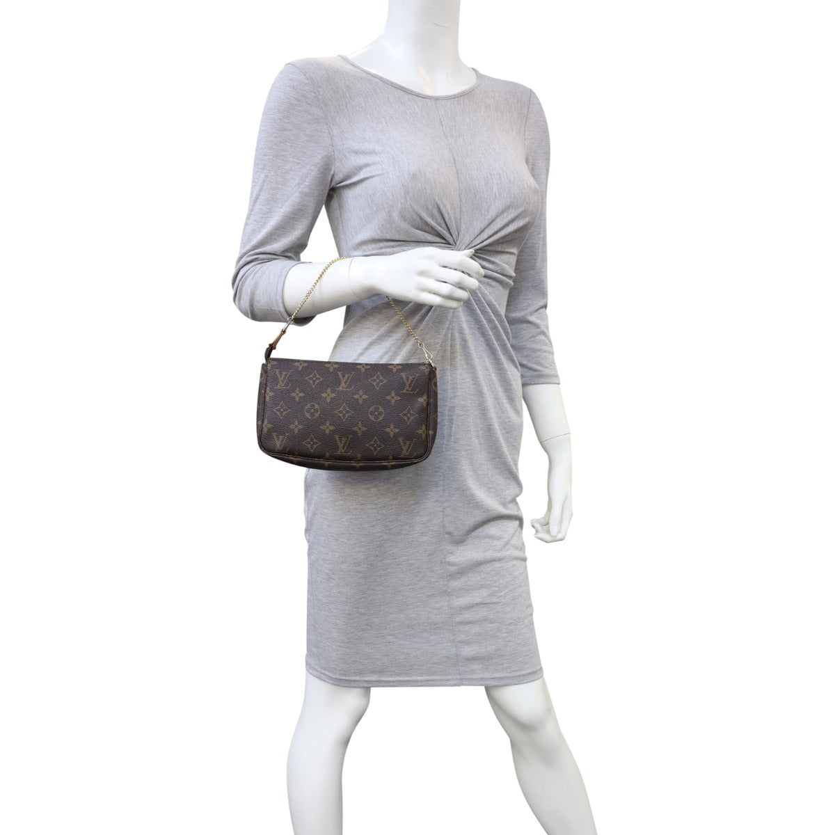 Louis Vuitton Pochette Monogram Mannequin
