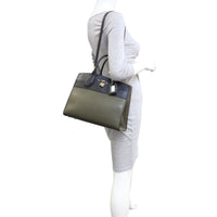 Louis Vuitton City Steamer MM Mannequin
