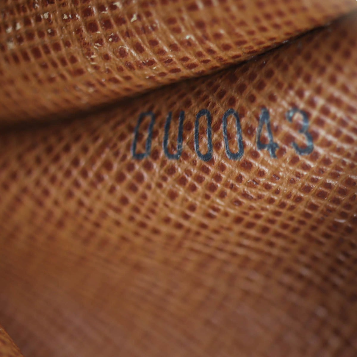 Louis Vuitton Papillon 26 Code