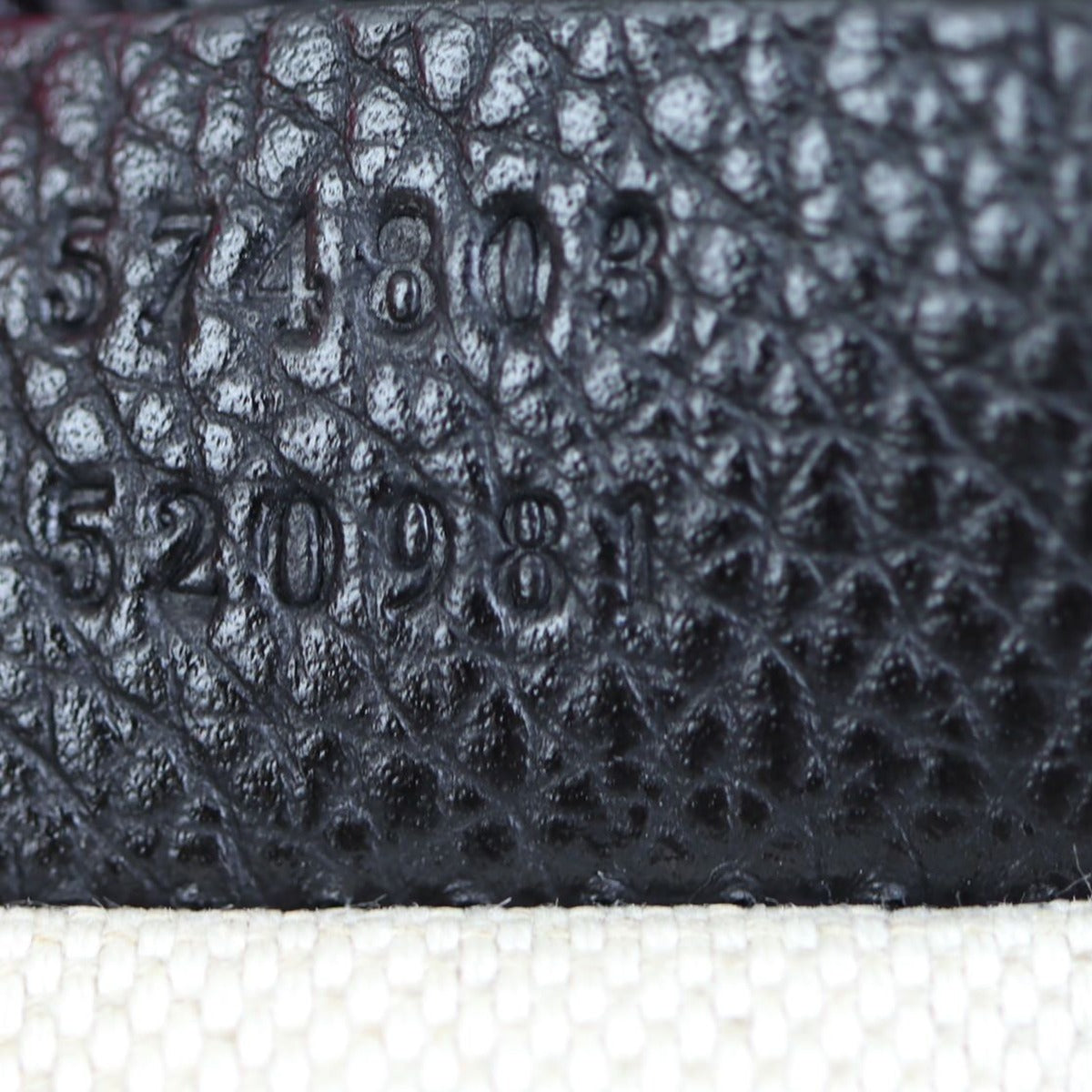 Gucci Logo Print Messenger Date code