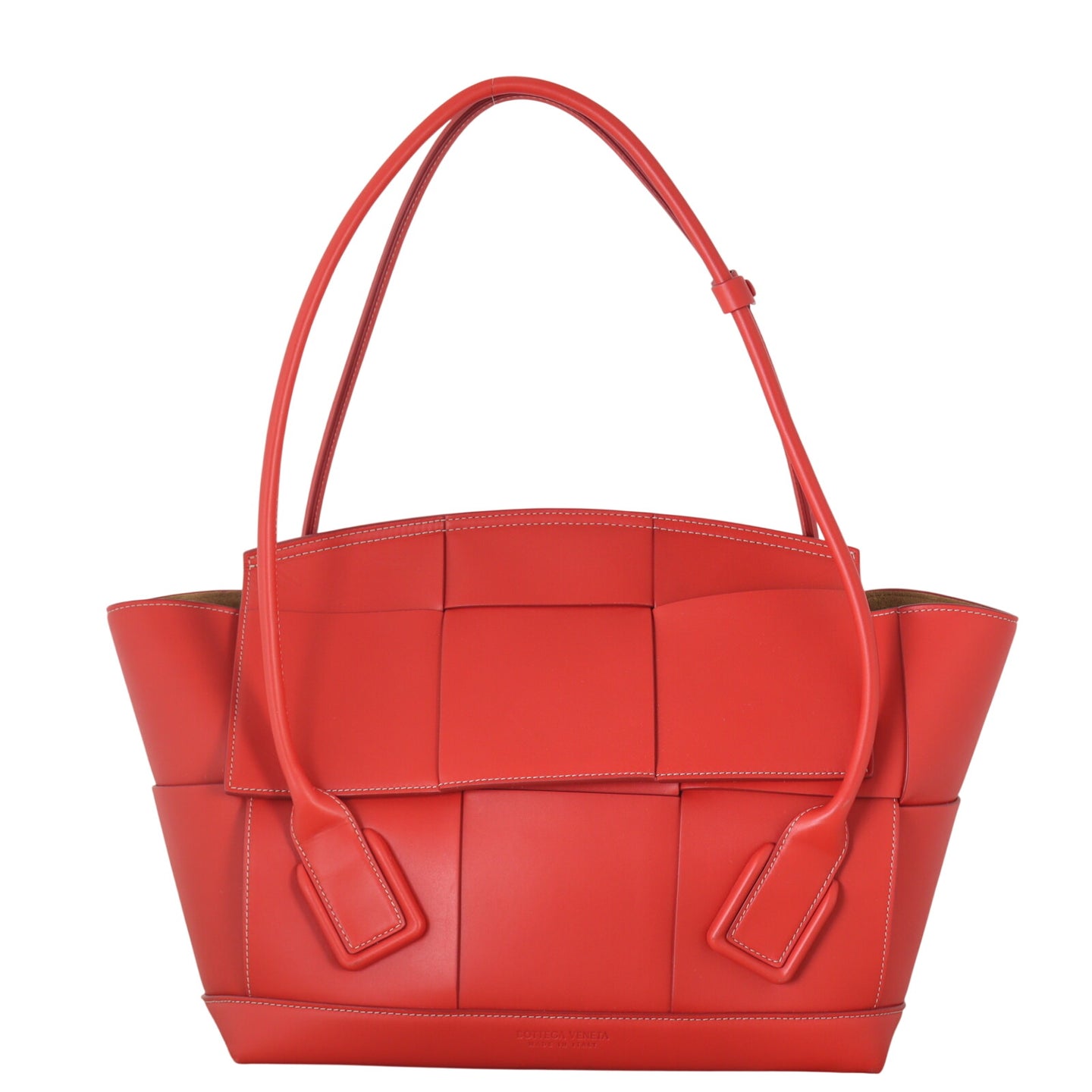 Bottega Veneta Arco Tote Medium_IMG_9566.jpeg