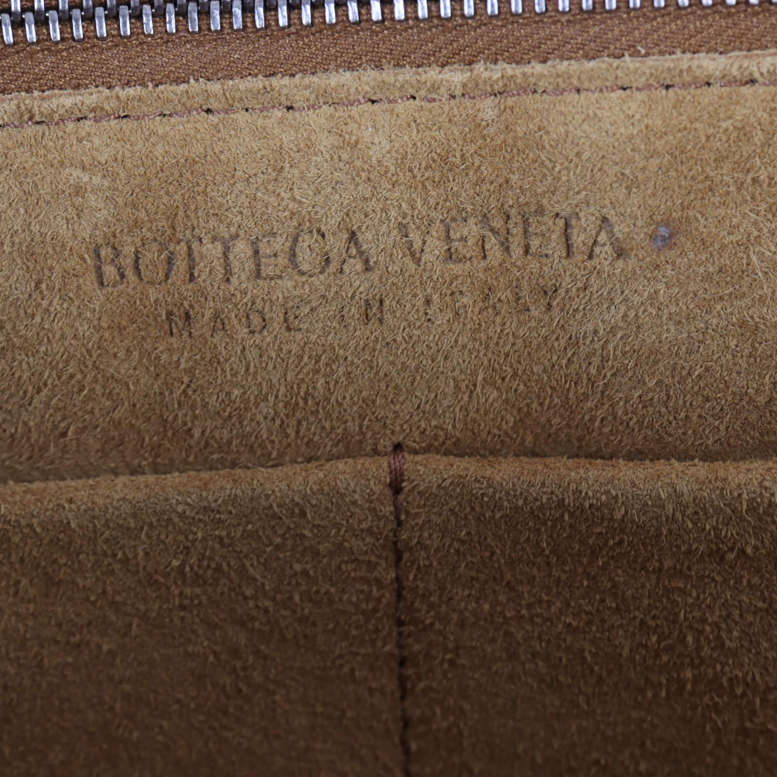 Bottega Veneta Arco Tote Medium_IMG_9571.jpg