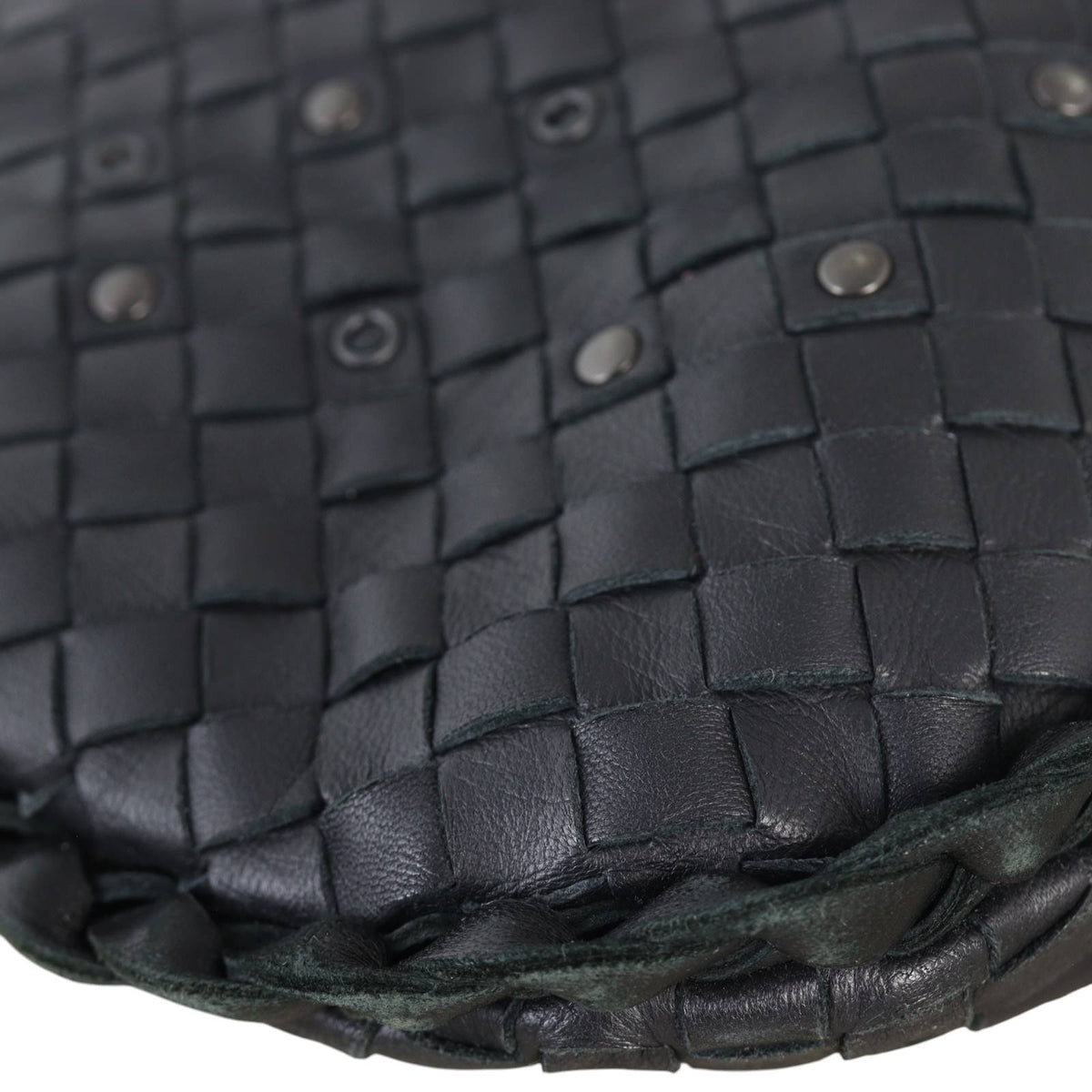 Bottega Veneta Intrecciato Grommet Hobo_IMG_6095.jpg