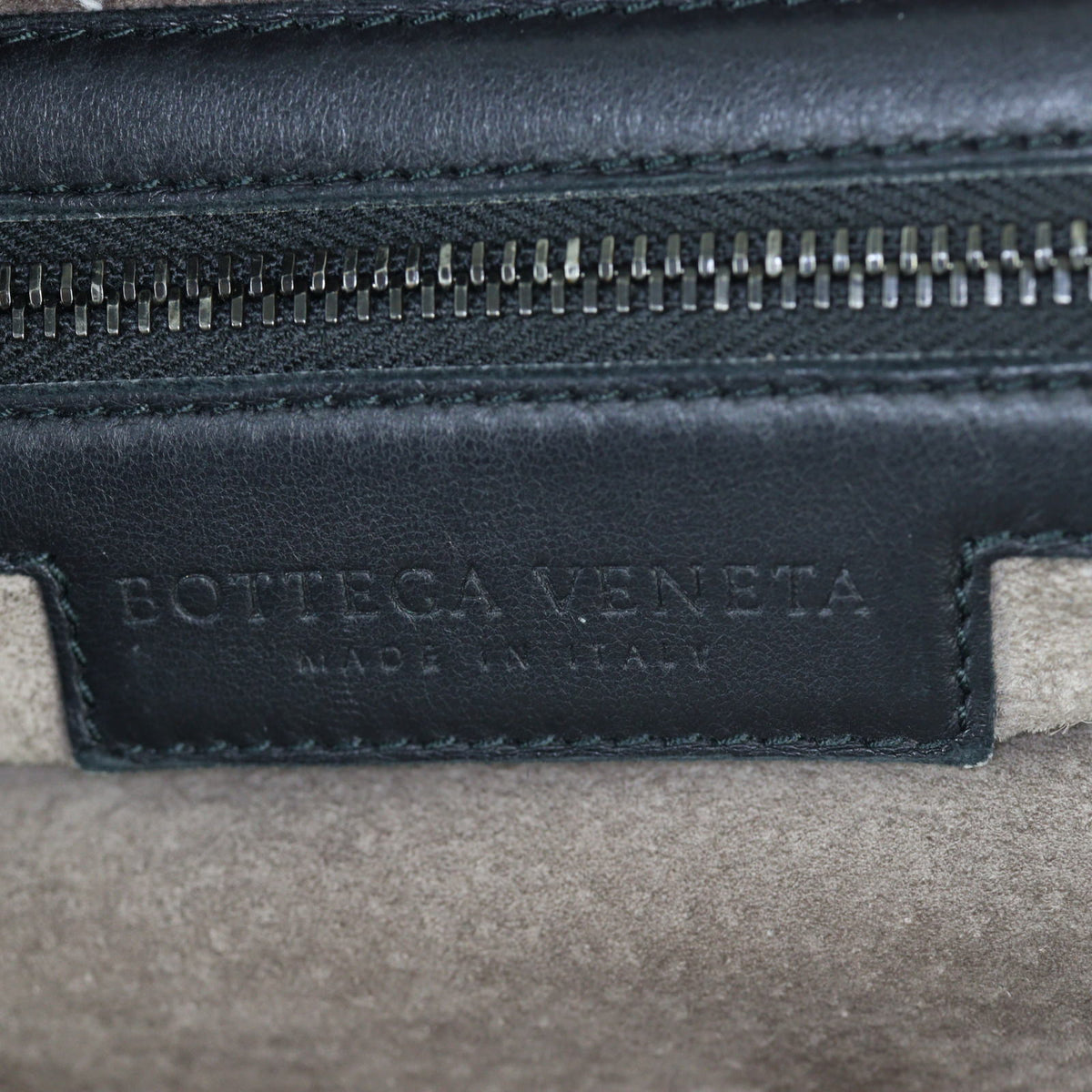 Bottega Veneta Intrecciato Grommet Hobo_IMG_6099.jpg
